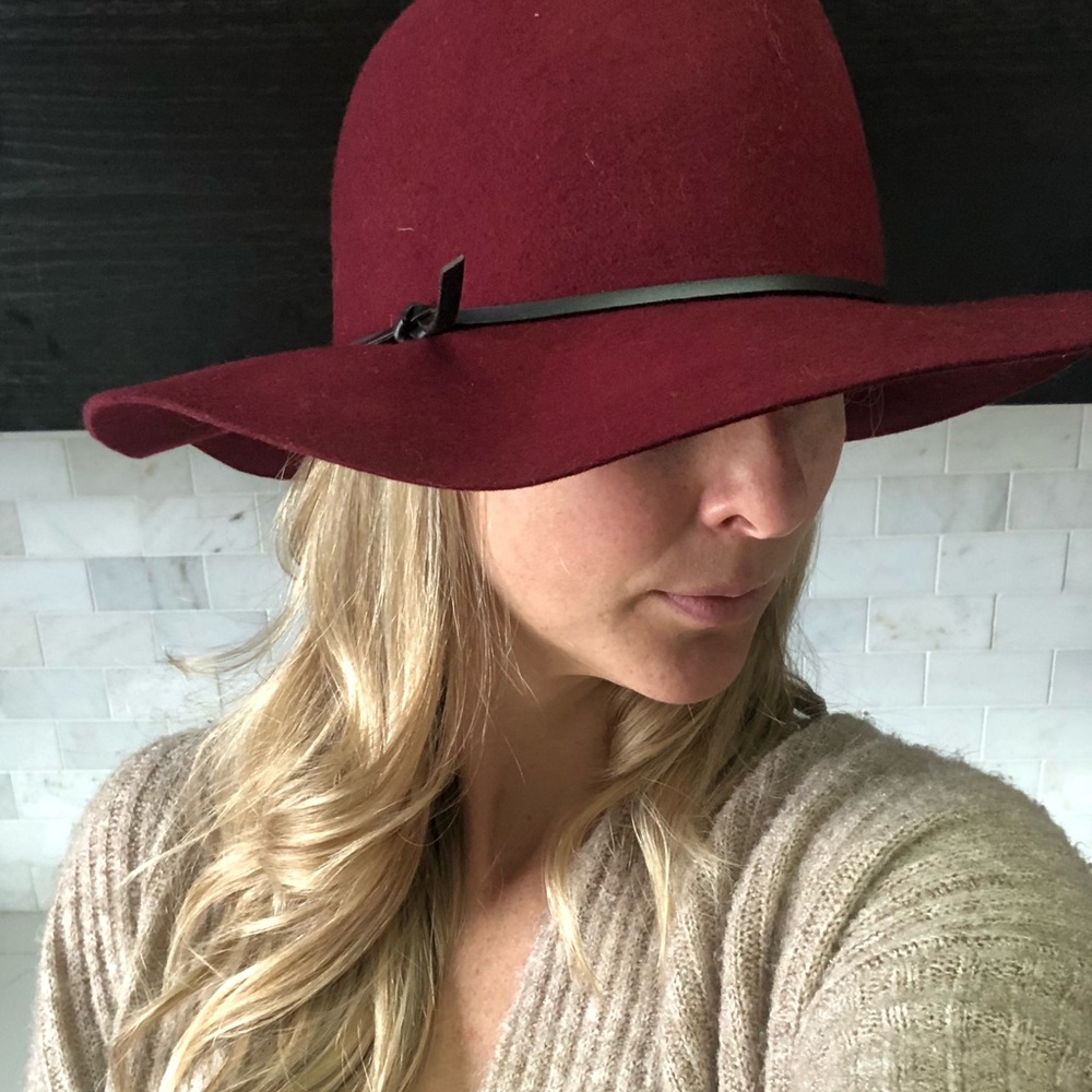 Burgundy Nine West hat